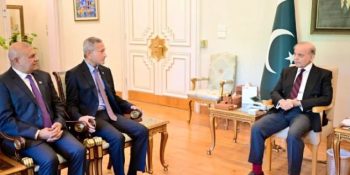 Pakistan, Singapore eye deeper economic, diplomatic ties during high-level engagements