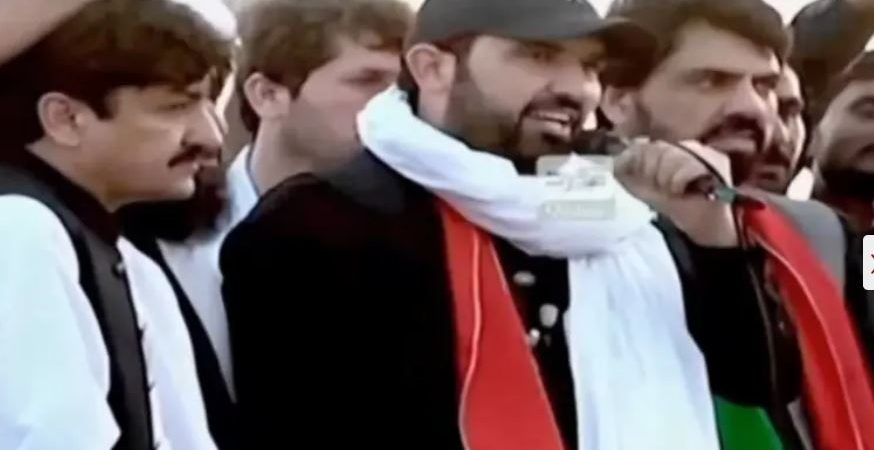 'We are not yes-men': CM Afridi launches PTI long march to Islamabad from Lakki Marwat
