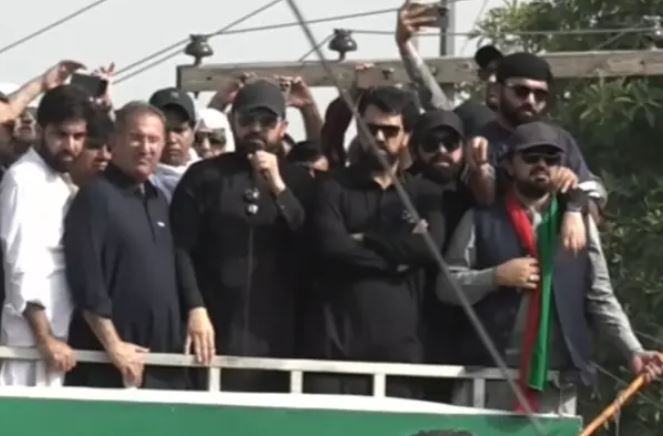 PTI long march: After Karak address, KP CM's convoy to depart for Kohat