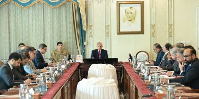 PM directs swift upgradation of ML-1, corporate-style reforms in Pakistan Railways